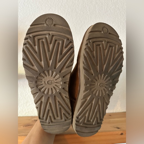 UGG Classic Ultra Mini Color Chestnut Size 7 - Picture 10 of 13